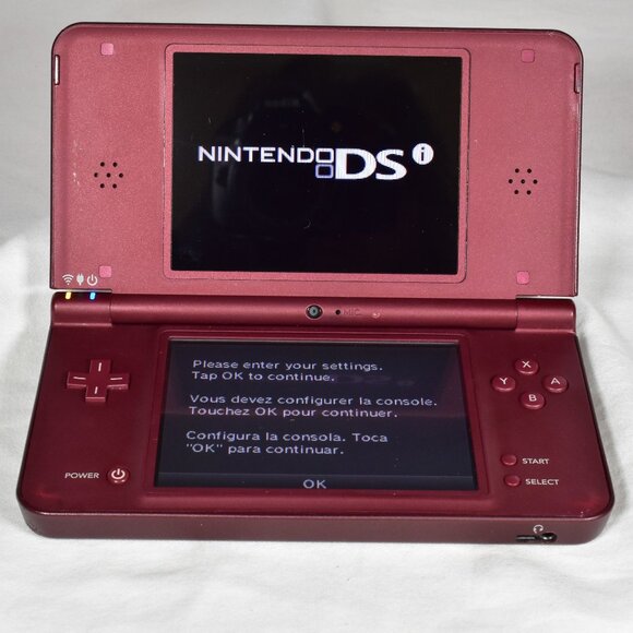Nintendo DSi XL Handheld Video Game Console with Stylus Charger 3 Games Case - Picture 2 of 16